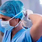 Stop all'obbligo di mascherina in ospedali e Rsa: il Governo ci ripensa? Ricciardi: "Inaccettabile il reintegro dei sanitari no vax"