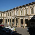 Firenze, infermiere aggredito e rapinato: in manette un paziente 27enne