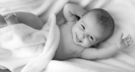 Tesi infermieristica "Dalla gravidanza ai primi mesi di vita del bambino: un'indagine sul coinvolgimento della figura paterna e sulle metodiche assistenziali nel periodo perinatale"