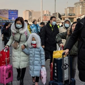 Cina, torna alto l'allarme Covid: contagi in rapido aumento