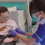 Gran Bretagna, nuova terapia con tecnica Car-T salva la vita a bimba affetta da leucemia aggressiva