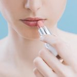 Cosmetici per le labbra: meglio non condividerli