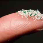 Microplastiche nelle urine umane: la preoccupante scoperta di uno studio italiano