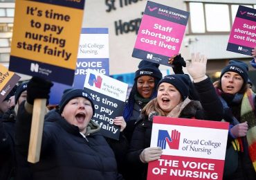 Regno Unito, infermieri ancora in sciopero: è braccio di ferro col Governo
