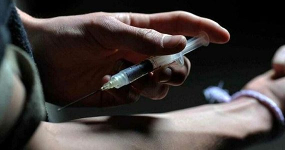 Stupefacenti assunti con iniezione: complicanze, diagnosi e trattamento