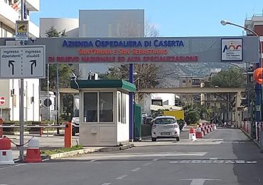 Demansionamento infermieristico all'AORN di Caserta, si corre ai ripari: convocati 18 oss dalla graduatoria concorsuale