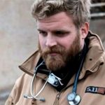 Ucraina, morto l'infermiere eroe Pete Reed: ha salvato migliaia di vite nelle zone di guerra