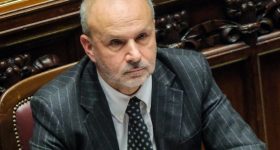 Sanità, Schillaci annuncia misure contro "l'uso distorto delle esternalizzazioni"