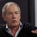 Bertolaso: "Stipendi degli infermieri? Un insulto alla loro dignità"