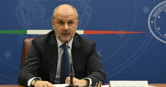 Il Ministro Schillaci si impegna a valorizzare gli infermieri sia dal punto di vista economico che professionale