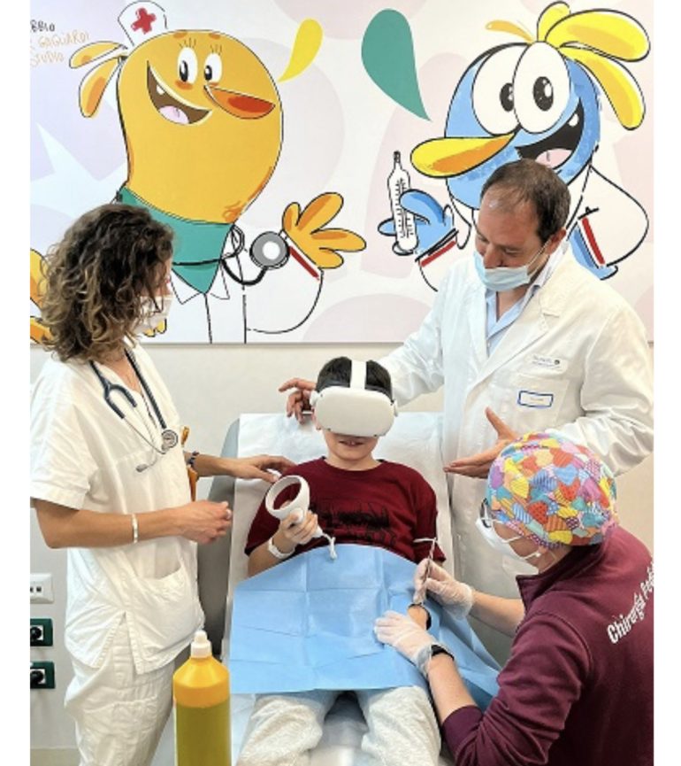 Al Gemelli arriva la realtà virtuale per ‘distrarre’ i bambini durante le procedure mediche dolorose