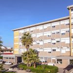 Anziana morta dopo caduta da barella: archivizione per 10 indagati