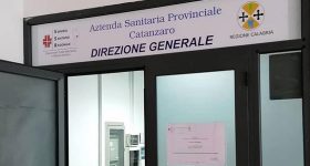 Asp Catanzaro, stabilizzati 71 infermieri in servizio come co.co.co.