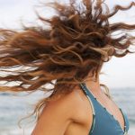 Capelli, come proteggerli durante l'estate?