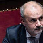 Stipendi medici, Schillaci: "In corso iniziative per aumentarli". E gli infermieri?