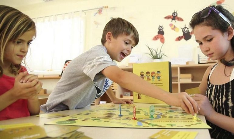 I giochi da tavolo stimolano l'intelligenza dei bimbi: lo studio cileno