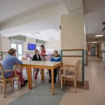 Asl To4 assegna anziana a casa di riposo lontana 90 km da casa: la disperazione del marito