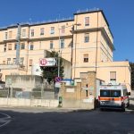 Bimbo ha fretta di nascere: 25enne partorisce in ambulanza