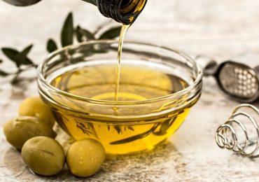 Cancro del colon: possibili benefici da un composto presente nell'olio extravergine di oliva