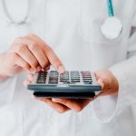 "Nuovo" contratto medici, le previsioni: fino a 290 euro mensili in più e fino a 10mila di arretrati
