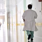 Sardegna, gli stipendi d'oro dei medici "in affitto": da 25 a 30mila euro mensili