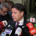 Conte: "Governo usa eroi della pandemia come bancomat"
