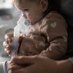 Polmoniti tra i bambini: dopo la Cina, è boom anche in Francia