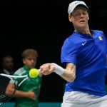 Racchetta di Sinner all'asta per aiutare bimbo con sindrome di Gillespie