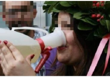 Scandalo sui Social: infermiera neo laureata beve da un “pappagallo”. Interviene l’Opi