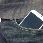 Smartphone e basso numero di spermatozoi, scoperto collegamento