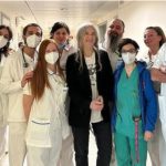 Bologna. Patti Smith si riprende dopo il malore: “Ringraziamenti commossi a medici e infermieri”