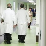 Manovra: salve le pensioni di vecchiaia per medici e infermieri