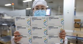 Covid: guarigione più rapida con la pillola venduta in Cina