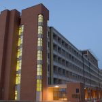Ferie forzate per il personale del Policlinico di Bari positivo al Covid e asintomatico. I sindacati: "Decisione vessatoria"