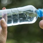 Occhio all'acqua in bottiglia: contiene nanoplastiche
