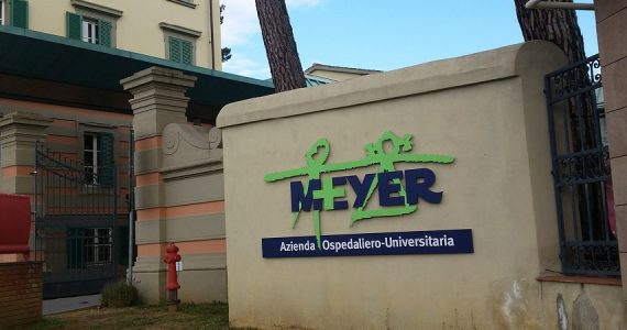 Protesi 3D riassorbibile impiantata per la prima volta in Europa al Meyer di Firenze