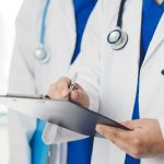 Tagli ai fondi Inail nel nuovo contratto medici: Campania la regione più colpita. La rabbia dei sindacati di categoria