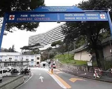 Aggressione a infermiere e due oss nel Pronto soccorso del San Martino di Genova. Il consigliere regionale Pastorino: "Ora basta"