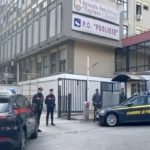 Catanzaro, interventi privati eseguiti con strumenti sottratti all'ospedale: sospensione per un medico e due infermieri del "Dulbecco"