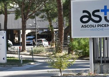 Decisione controversa all'AST di Ascoli: medici e infermieri privati del caffè e bandita l'acqua minerale