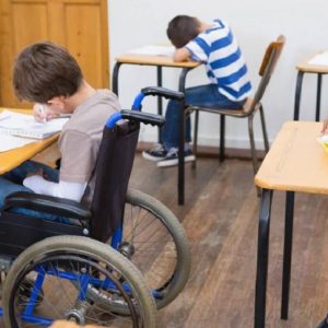 Lombardia, bocciata la mozione sul potenziamento dell'assistenza infermieristica per i minori disabili nelle scuole