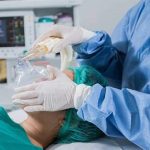 Lombardia, mancano gli anestesisti-rianimatori. Bertolaso: "Chiamiamo gli specializzandi". Siaarti non ci sta: "Sicurezza a rischio"