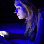 Luce blu dei telefonini, quanto sono utili la modalità Night Shift e la "Protezione occhi"?