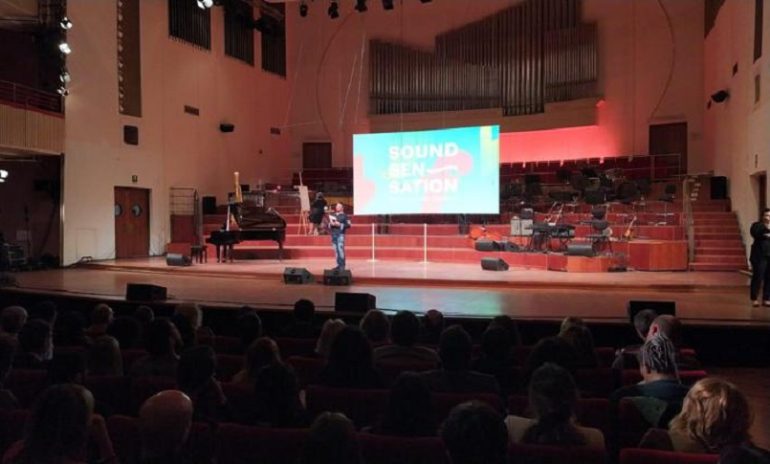 A Torino un concerto senza barriere: sul palco salgono musicisti affetti da sordità
