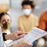 Esclusione sanitaria, nel mondo la subiscono 3 persone su 5: Gen-Z e Millennial i più colpiti