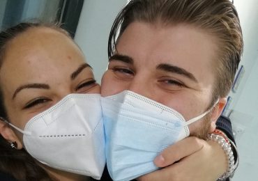 Francesca e Simone, la coppia di giovani infermieri che ha salvato un ragazzo in metropolitana: "Infermieri si nasce"