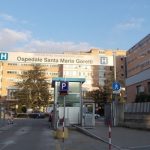 Latina, uomo in ospedale per forti dolori: ha un tubo di gel lubrificante nel retto e rifiuta l'intervento