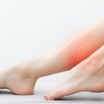 Gambe gonfie: rischio tutto l'anno con caldo perenne. Benefici da nuovo mix di bromelina e vitamina C