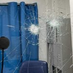 Nola (Napoli), devasta il Pronto soccorso con una spranga di ferro: feriti un infermiere e due guardie giurate