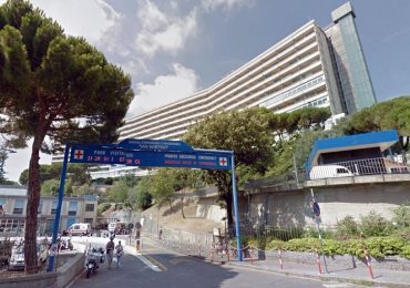 Genova, bimba morta durante il parto cesareo (disposto in ritardo): condannati ginecologo e ostetrica